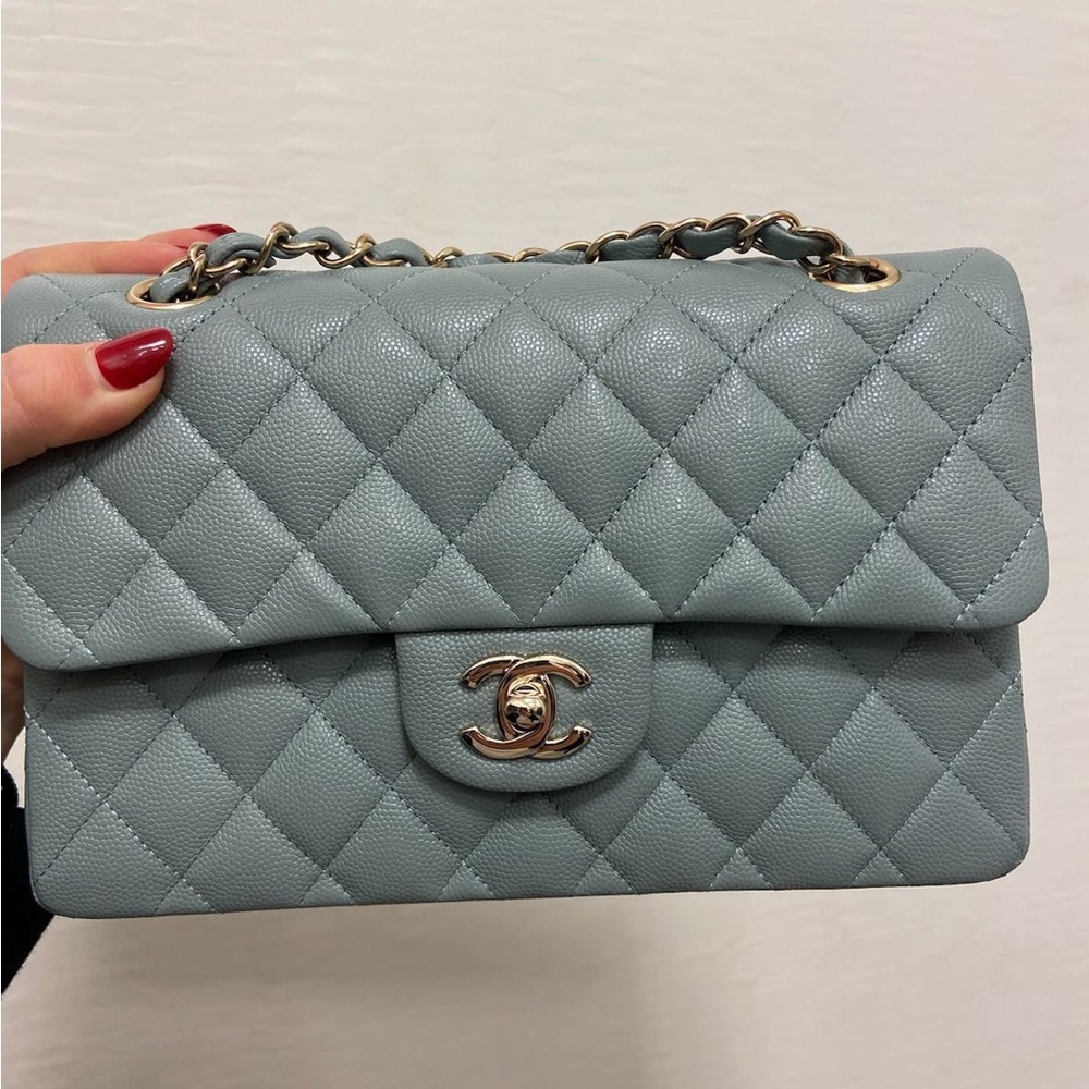Chanel Small Classic Flapbag Caviar leather